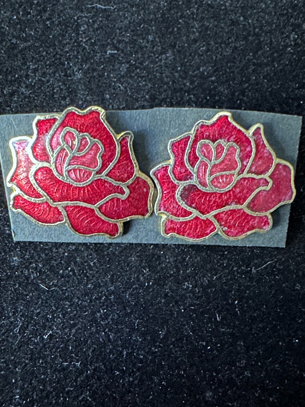 Vtge. Cloisonné enamel red rose flower earrings.
